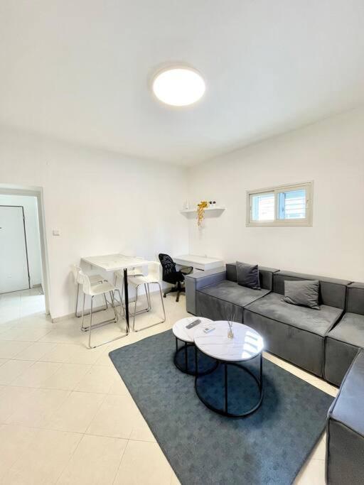 Rambam Beach Apartment ハイファ エクステリア 写真