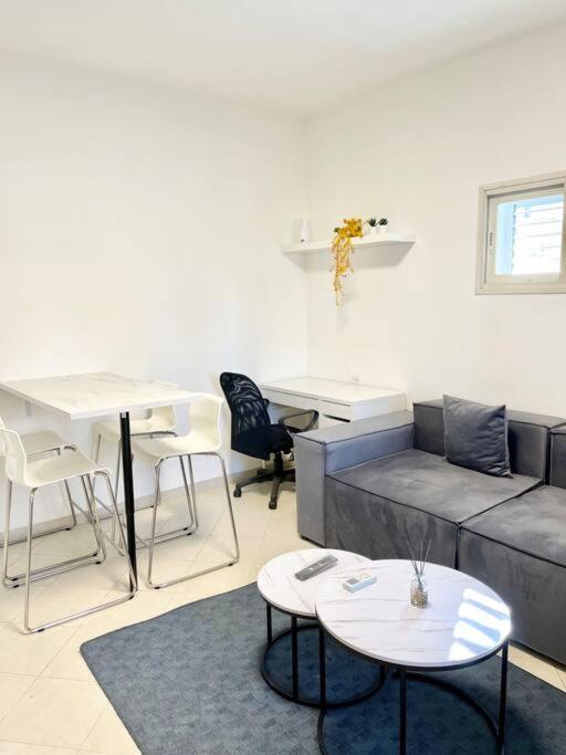 Rambam Beach Apartment ハイファ エクステリア 写真
