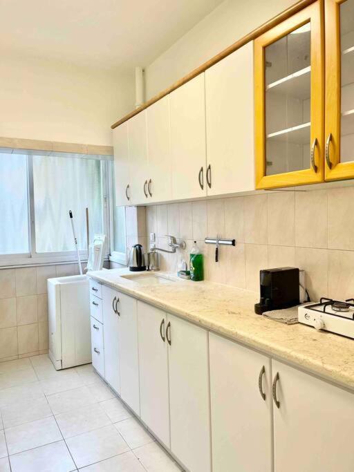 Rambam Beach Apartment ハイファ エクステリア 写真