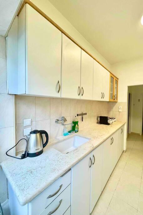 Rambam Beach Apartment ハイファ エクステリア 写真