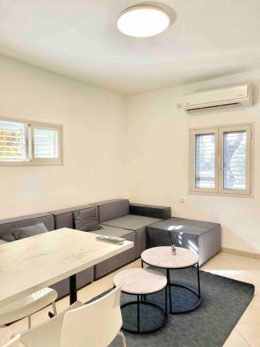 Rambam Beach Apartment ハイファ エクステリア 写真